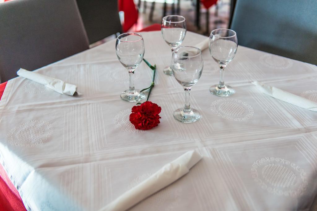 Hostal La Pastora Candeleda Eksteriør billede