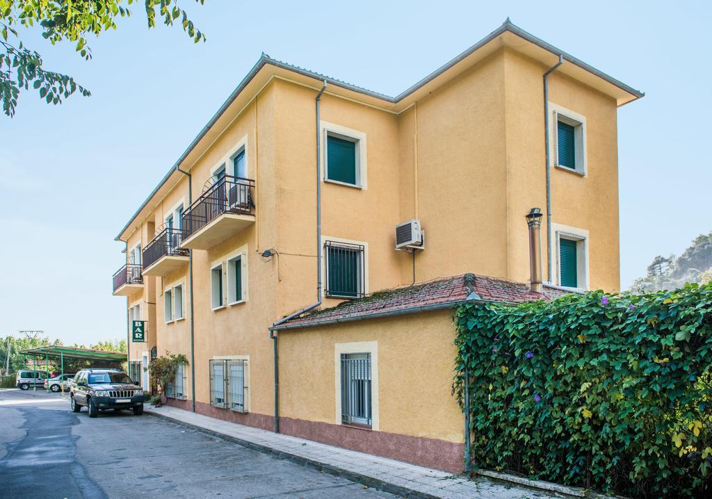 Hostal La Pastora Candeleda Eksteriør billede