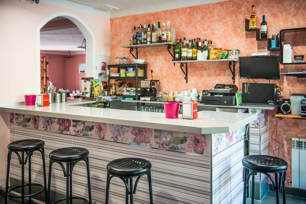 Hostal La Pastora Candeleda Eksteriør billede