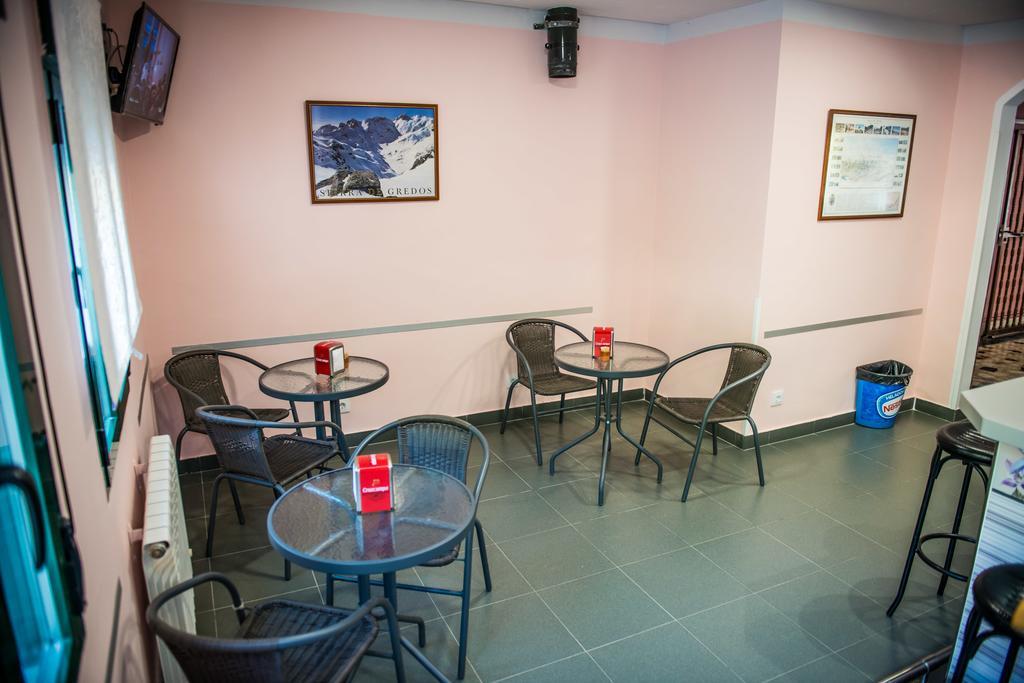 Hostal La Pastora Candeleda Eksteriør billede